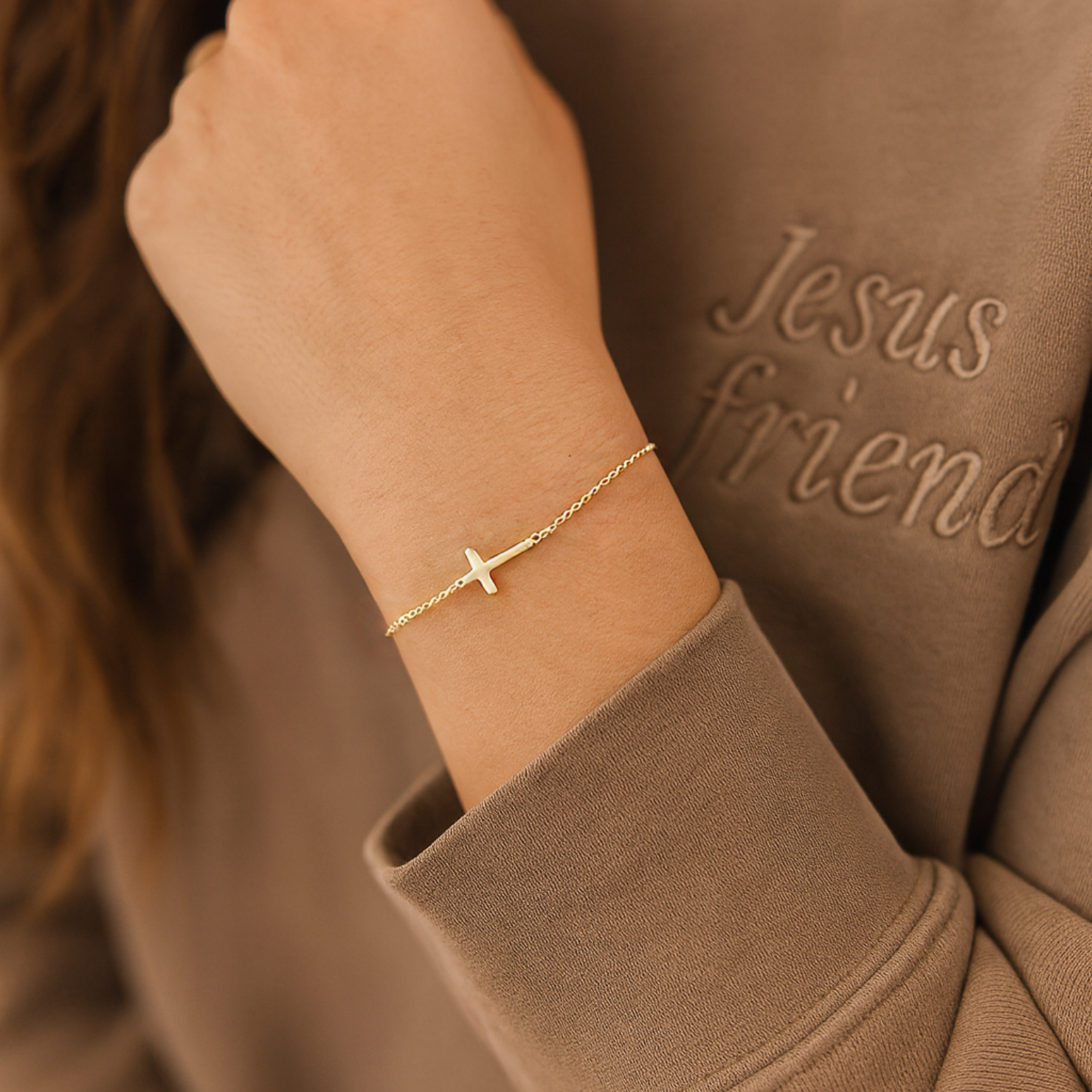 Pre-Sale Everyday Dainty Cross Bracelet – 18k Gold, Waterproof & Tarnish-Free