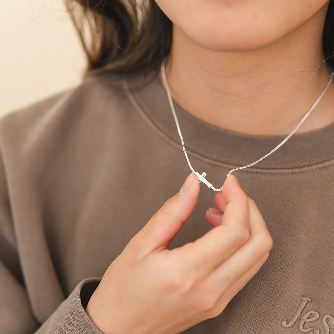 Dainty Side Cross Necklace