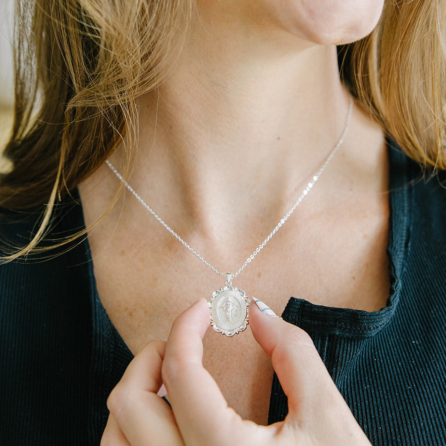 Come Unto Me Christus Necklace